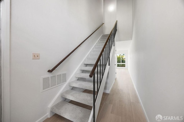 521 Ridgeview Ct, Pleasant Hill, CA 94523 - stairway with wood finished floors and baseboards