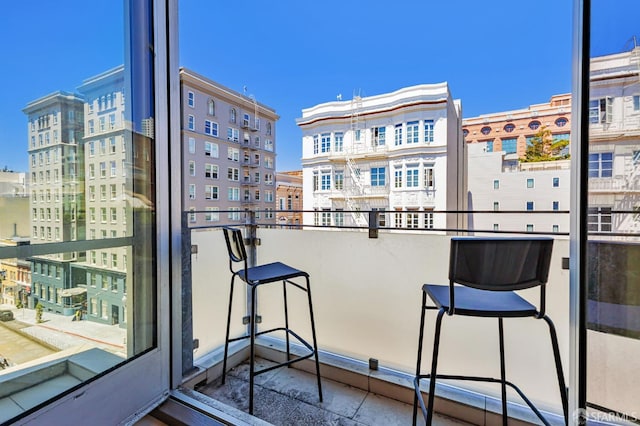 989 Sutter St Unit 2, San Francisco, CA 94109 - balcony featuring a city view