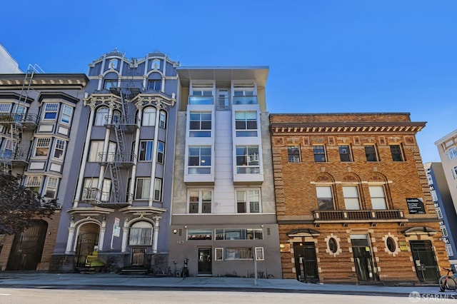 989 Sutter St Unit 2, San Francisco, CA 94109 - view of apartment building / complex