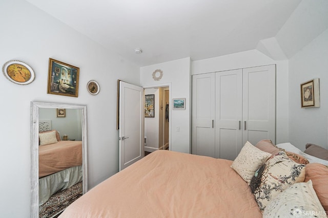 bedroom featuring a closet