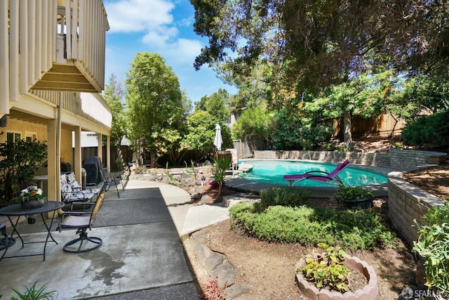 3410 Big Oak Ct, Hayward, CA 94542 - view of swimming pool featuring a fenced backyard and a patio area