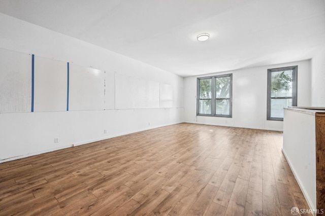 333-335 Potrero Ave, San Francisco, CA 94103 - unfurnished room with wood finished floors and baseboards