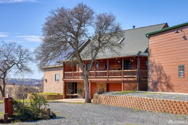 view of front of home featuring a garage