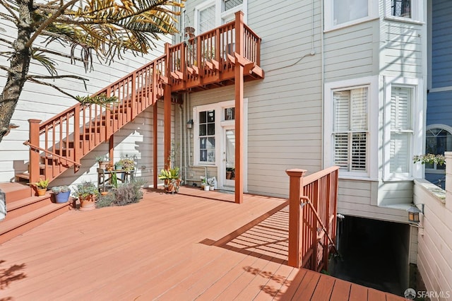 deck with stairs