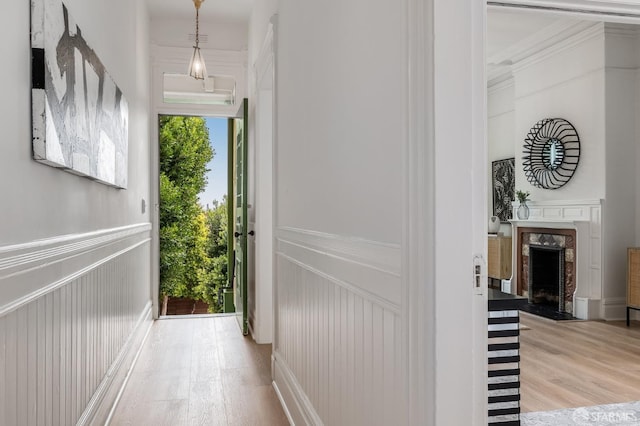 152-154 Ord St, San Francisco, CA 94114 - hall featuring wood finished floors, a decorative wall, a wainscoted wall, and ornamental molding