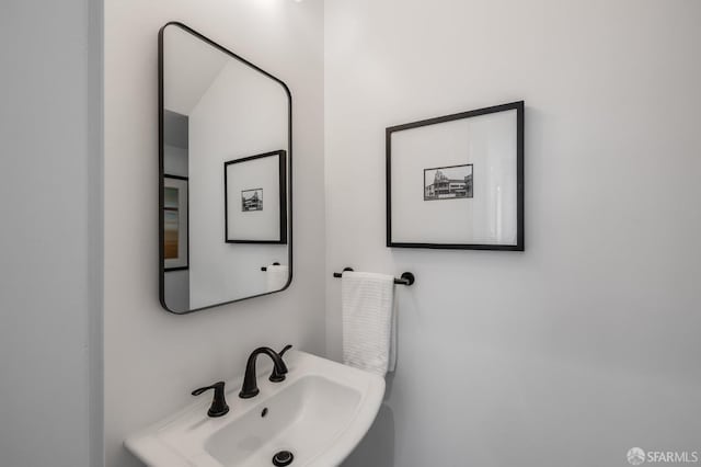 152-154 Ord St, San Francisco, CA 94114 - bathroom featuring a sink