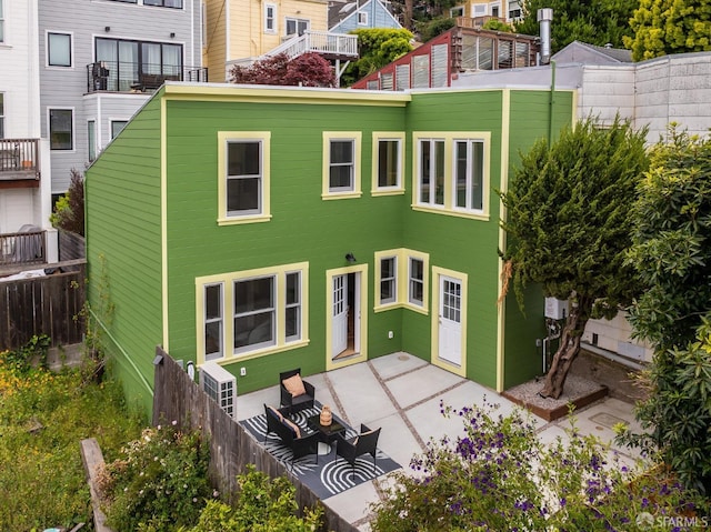 152-154 Ord St, San Francisco, CA 94114 - rear view of house featuring fence and a patio area
