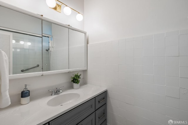 152-154 Ord St, San Francisco, CA 94114 - bathroom with vanity, a tile shower, and tile walls