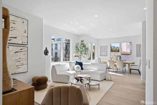 425 First St Unit 31, Los Altos, CA 94022 - living area featuring light wood-style floors and recessed lighting