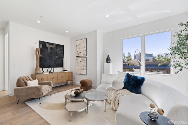 425 First St Unit 31, Los Altos, CA 94022 - living area featuring light wood finished floors and recessed lighting