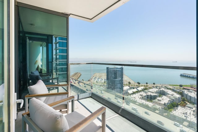 401 Harrison St Unit 25F, San Francisco, CA 94105 - balcony featuring a water view and a city view