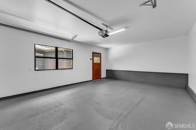 35 Ardilla Rd, Orinda, CA 94563 - garage with a garage door opener