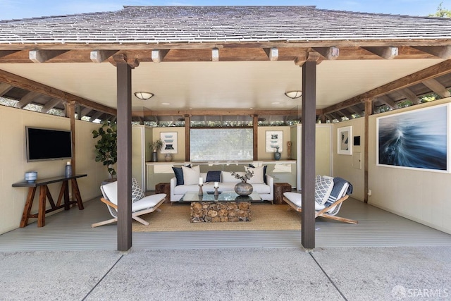 view of patio with outdoor lounge area