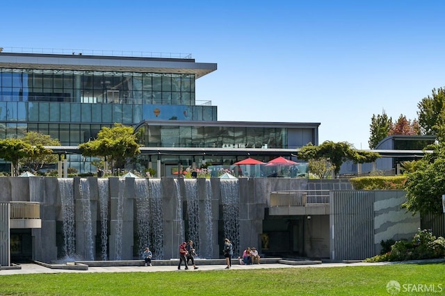 view of building exterior