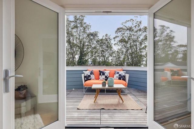 302 Warren Dr, San Francisco, CA 94131 - sunroom with healthy amount of natural light