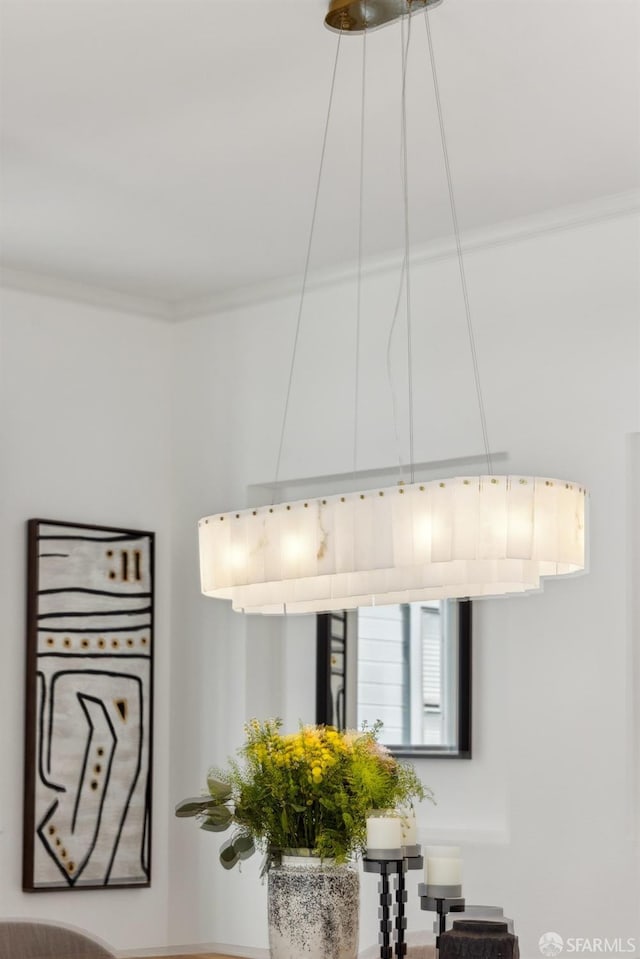 302 Warren Dr, San Francisco, CA 94131 - detailed view of ornamental molding