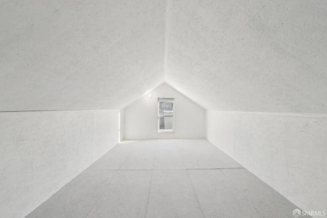 1527 Palou Ave, San Francisco, CA 94124 - bonus room with vaulted ceiling and a textured ceiling