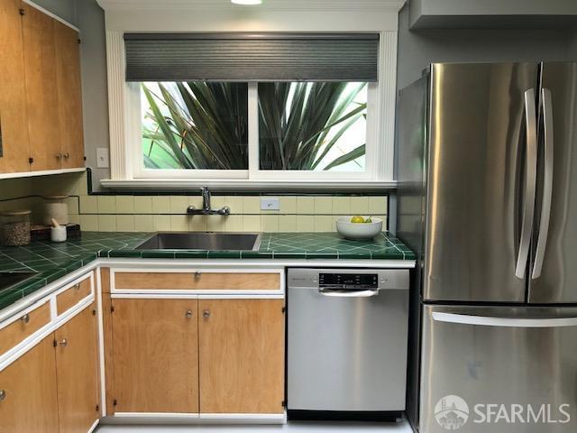 363 Panorama Dr, San Francisco, CA 94131 - photo 32