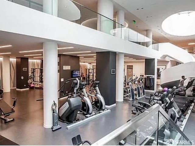 333 Beale St Unit 6J, San Francisco, CA 94105 - workout area featuring a towering ceiling