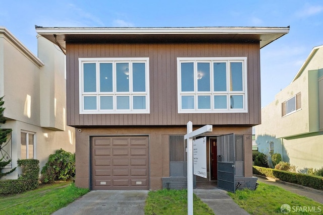 view of front of house with a garage