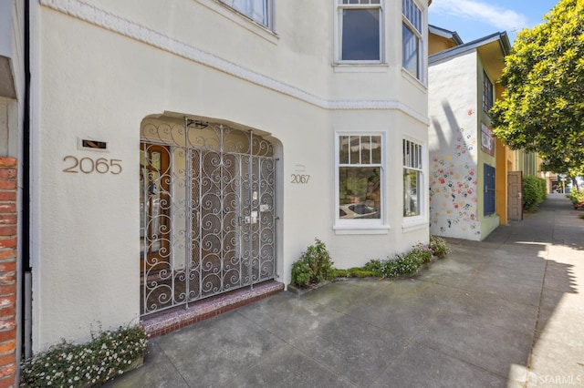 2065-2067 Turk Blvd, San Francisco, CA 94115 - view of exterior entry featuring stucco siding