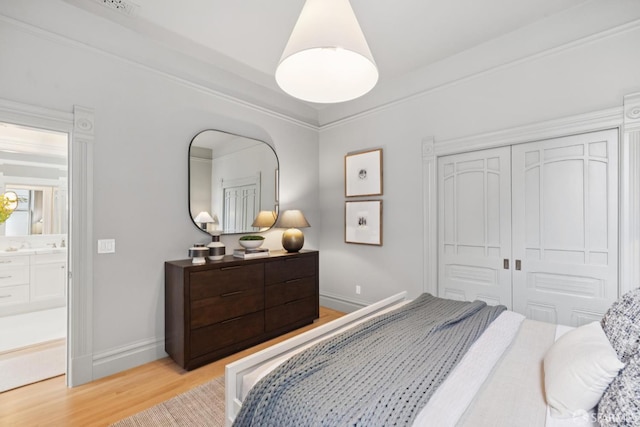 2531 Gough St, San Francisco, CA 94123 - bedroom featuring light wood-style floors and a closet