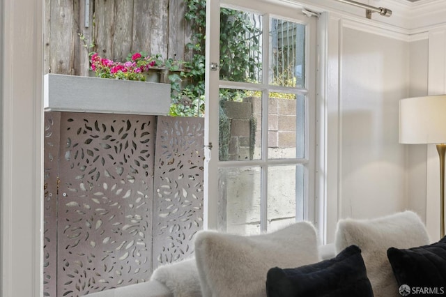 1250 Vallejo St Unit 8, San Francisco, CA 94109 - sitting room with healthy amount of natural light