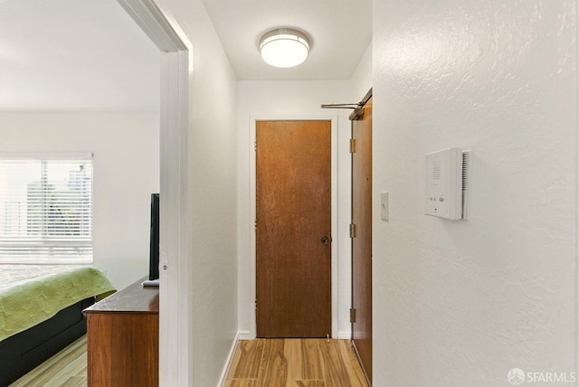 278 7th Ave, San Francisco, CA 94118 - corridor featuring light wood finished floors and baseboards