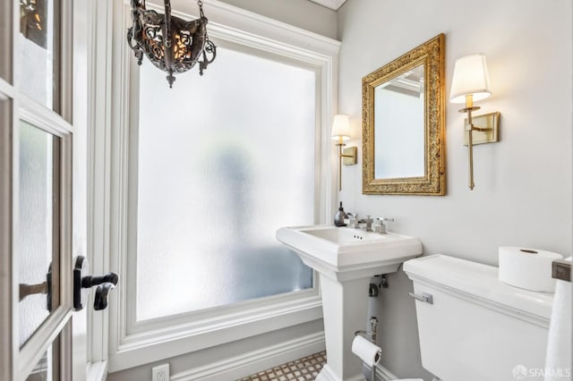 68 Castro St, San Francisco, CA 94114 - bathroom with toilet
