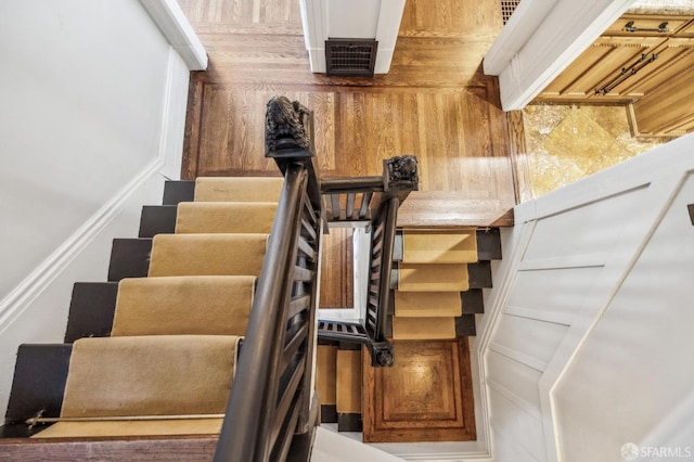 68 Castro St, San Francisco, CA 94114 - view of staircase