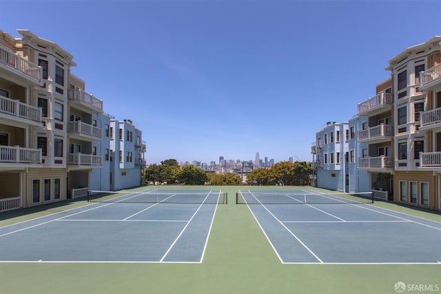 536 Wisconsin St, San Francisco, CA 94107 - view of tennis court with a view of city