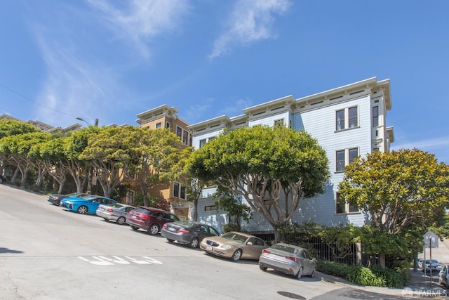 536 Wisconsin St, San Francisco, CA 94107 - view of property featuring uncovered parking