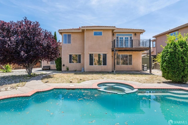 5317 Judsonville Dr, Antioch, CA 94531 - view of pool with a pool with connected hot tub, a patio, and a fenced backyard