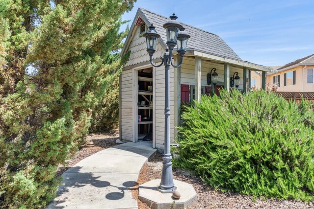 5317 Judsonville Dr, Antioch, CA 94531 - view of front of house featuring an outdoor structure