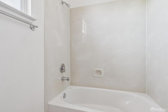 5317 Judsonville Dr, Antioch, CA 94531 - full bathroom with shower / tub combination