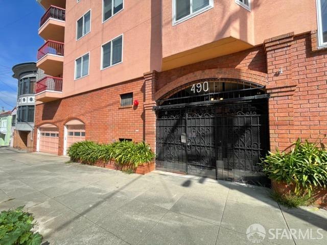 490 33rd Ave Unit 201, San Francisco, CA 94121 - photo 2