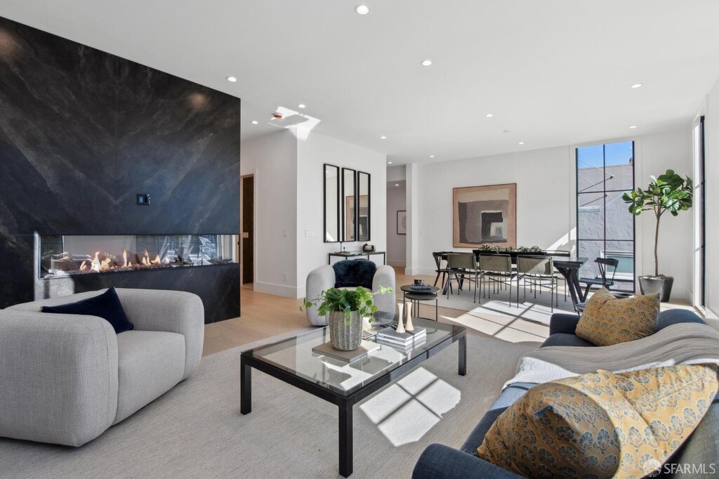 586 Valley St, San Francisco, CA 94109 - photo 1