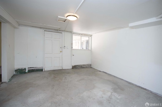 2567 Bryant St, San Francisco, CA 94110 - view of garage