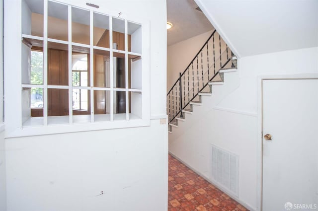 2567 Bryant St, San Francisco, CA 94110 - view of stairs