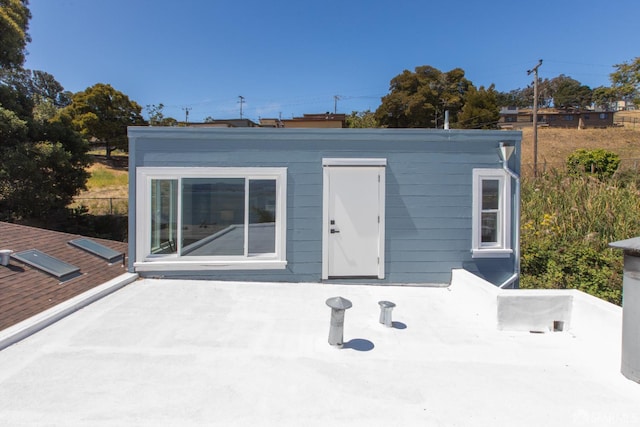 939 Innes Ave, San Francisco, CA 94124 - back of house featuring a patio and an outbuilding