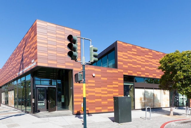 939 Innes Ave, San Francisco, CA 94124 - view of building exterior