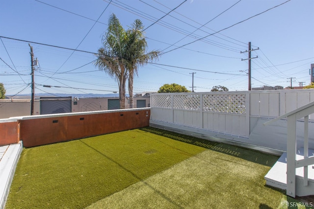 939 Innes Ave, San Francisco, CA 94124 - view of yard