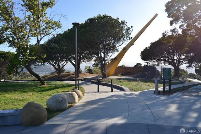 939 Innes Ave, San Francisco, CA 94124 - view of community featuring a yard