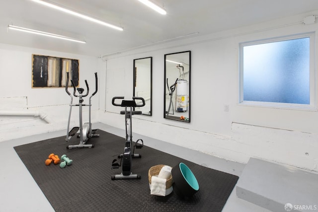 939 Innes Ave, San Francisco, CA 94124 - exercise room featuring water heater