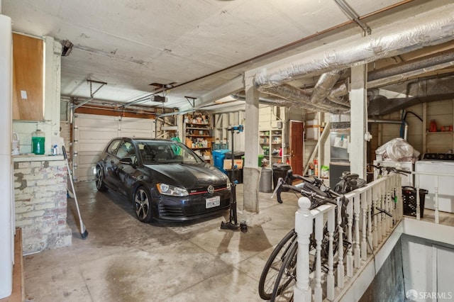 522 Liberty St, San Francisco, CA 94114 - garage with washing machine and dryer