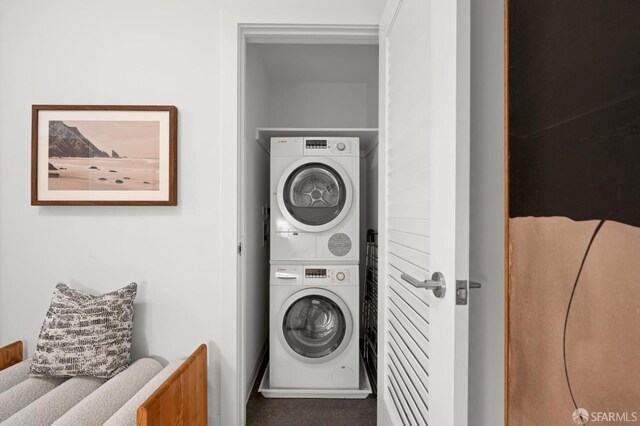 333 Beale St Unit 5I, San Francisco, CA 94105 - laundry room with estacked washer and dryer