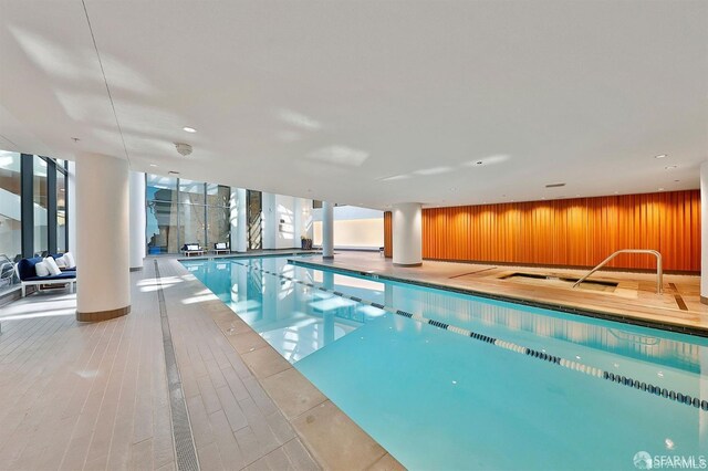 333 Beale St Unit 5I, San Francisco, CA 94105 - view of indoor pool