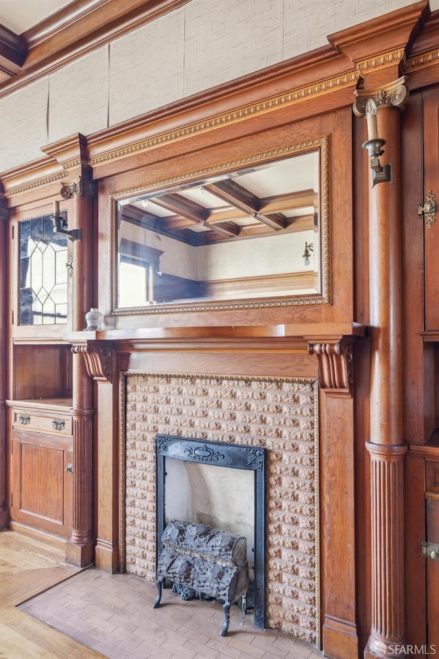 interior details featuring ornamental molding