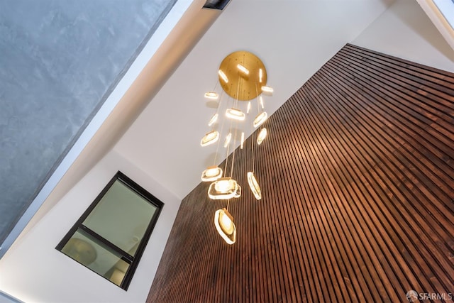 1288 Howard St Unit 505, San Francisco, CA 94103 - detailed view of a chandelier