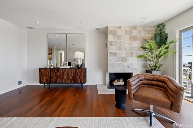 11 Perego Ter Unit 6, San Francisco, CA 94131 - sitting room featuring wood finished floors, a fireplace, recessed lighting, and baseboards